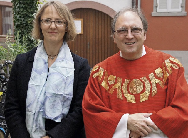 Gemeindeassistentin Regina Eppler und Pfarrer Klaus Fehrenbach  | Foto: Ilona Hge