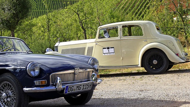 Ein  Rolls Royce 20/25 Special Touring...ankiert von einem  MG Company von 1969  | Foto: Cornelia Weizenecker