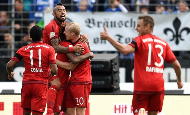 Der Bayern liebste bung: Beim 3:0 in ...r seinen Treffer zum Endstand geherzt.  | Foto: dpa