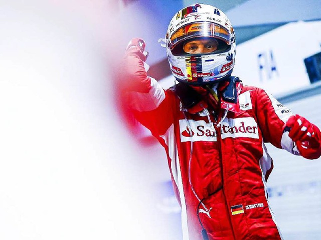 Sieger Sebastian Vettel hebt ab...  | Foto: dpa