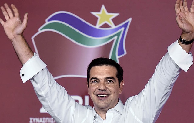 Der Wahlsieger Tsipras lsst sich feiern.   | Foto: dpa