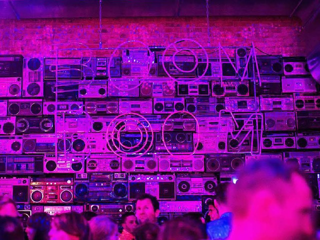 Aus sind die Lichter der prchtigen Ghetooblaster-Wand.  | Foto: Simon Roser