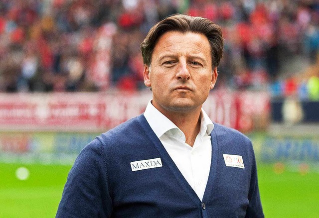 Kosta Runjaic ist als Trainer in Kaiserslautern zurckgetreten.  | Foto: dpa