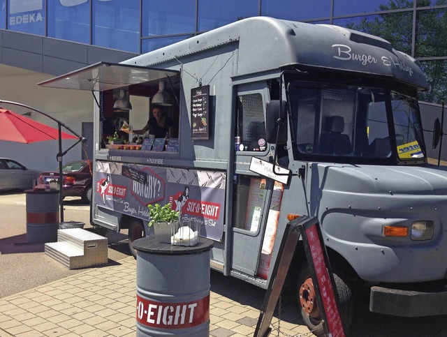 Auch der Freiburger Foodtruck &#8222;S...r im Bad Sckinger Schlosspark dabei.   | Foto: Markus Hofmann