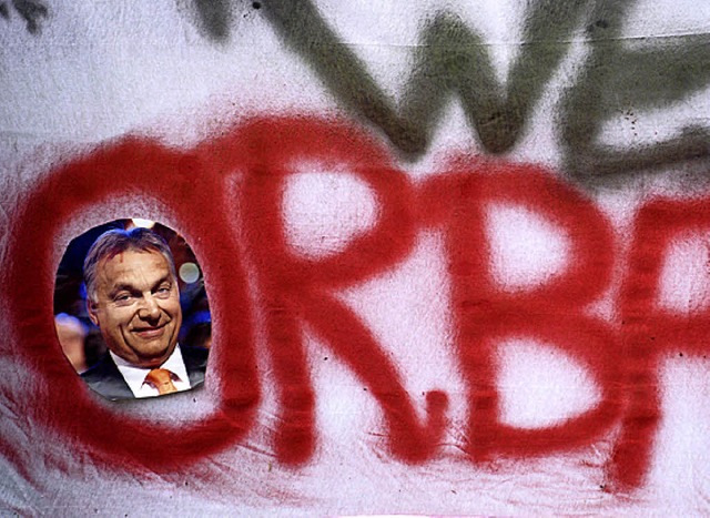 Demo gegen Orban  | Foto: dpa
