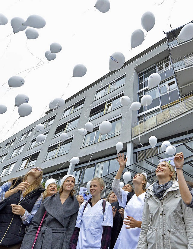 Auch Mitarbeiter des Freiburger Univer...n sich an den bundesweiten Protesten.   | Foto: Bamberger