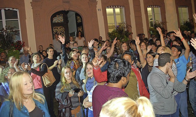 Fr ausgelassene Stimmung ist das Orte...musikalischen Gste auf der Festbhne.  | Foto: Hubert Rderer