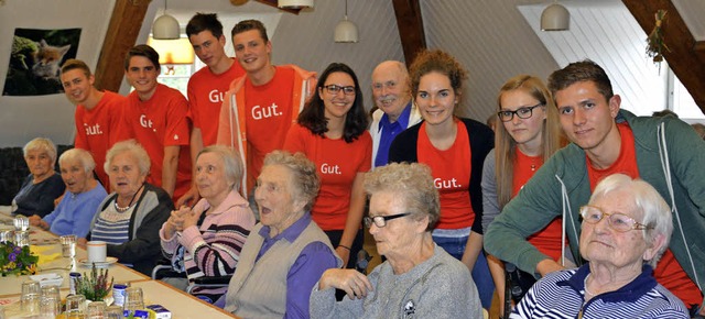 Fr einen unterhaltsamen Nachmittag so...en-Azubis im Altenzentrum in Bonndorf.  | Foto: Feger