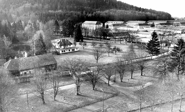 Der Lahrer Campingplatz im Osten der S...auf dem Bild) das Lahrer Herzzentrum.   | Foto: bz-archiv michael bamberger