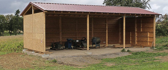 Der  Schuppen der Bulldogfreunde wird bald fertig sein.   | Foto: Cremer