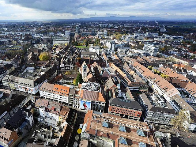 Die Wachstumskurve der Freiburger Bev...klung zeigt seit 2000 steil nach oben.  | Foto: Ingo Schneider