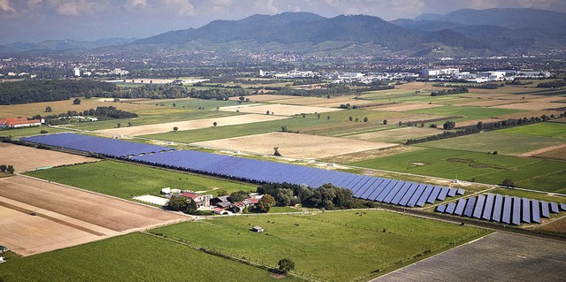 Der Solarpark in Hofweier beschert Betreibern eine sehr gute Bilanz.   | Foto: adsoba