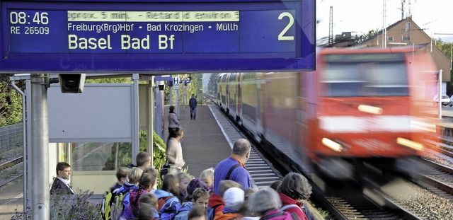 Hlt der Regionalexpress in Denzlingen...uch dem Verkehrsausschuss in Stuttgart  | Foto: Markus Zimmermann