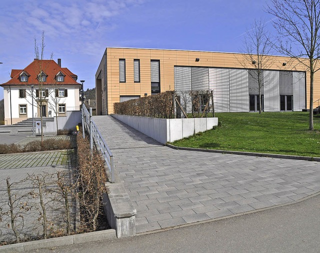 Brgerhaus und Rathaus kosteten die Ge...s sich im Haushalt 2014 niederschlug.   | Foto: Julius Steckmeister