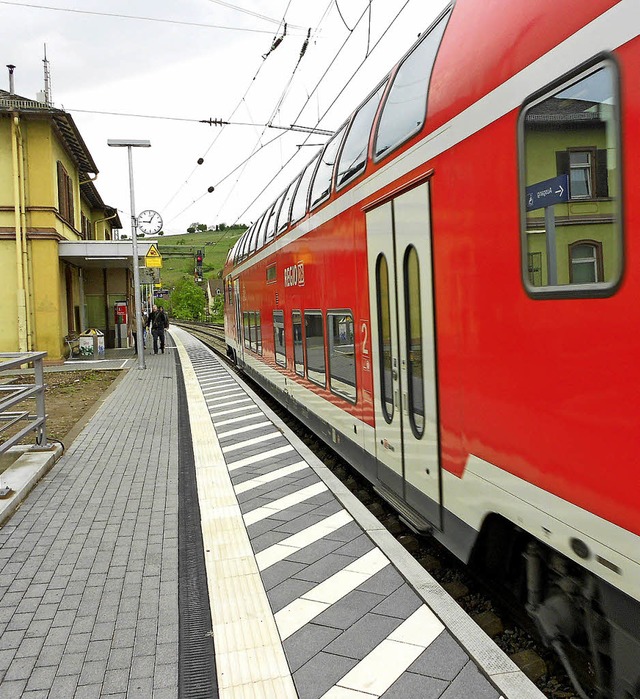 Der schnellere Regionalexpress soll da...er nicht mehr an jedem Bahnhof halten.  | Foto: Langelott