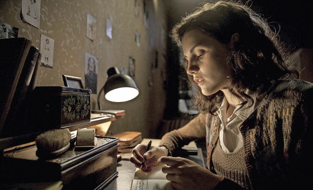 Szene aus dem Dokudrama &#8222;Meine T...8211; Anne Frank&#8220; mit Mala Emde   | Foto: HR/AVE/Janett Kartelmeyer