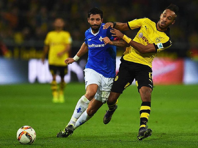 Torschtzen unter sich: Aytac Sulu und Pierre-Emerick Aubameyang   | Foto: afp