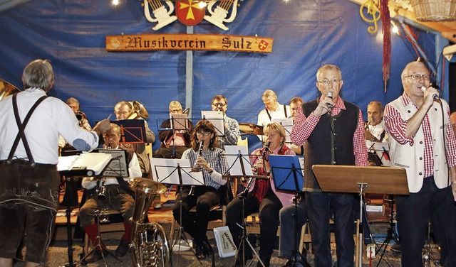 Die Emus beim Herbstfest des Musikvereins.  | Foto: Heidi Fssel