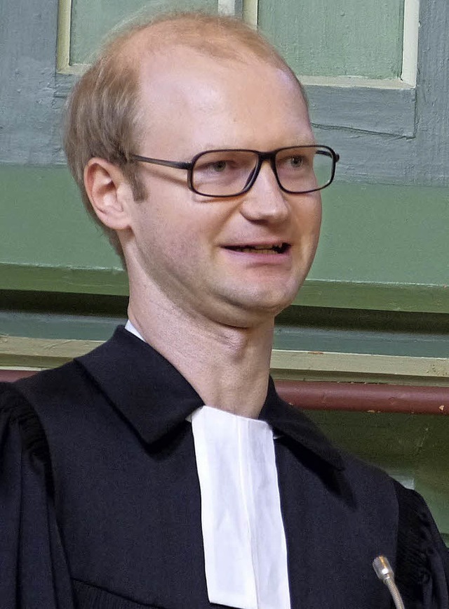 Pfarrer Georg Interschick wird in Kndringen begrt.  | Foto: Aribert Rssel