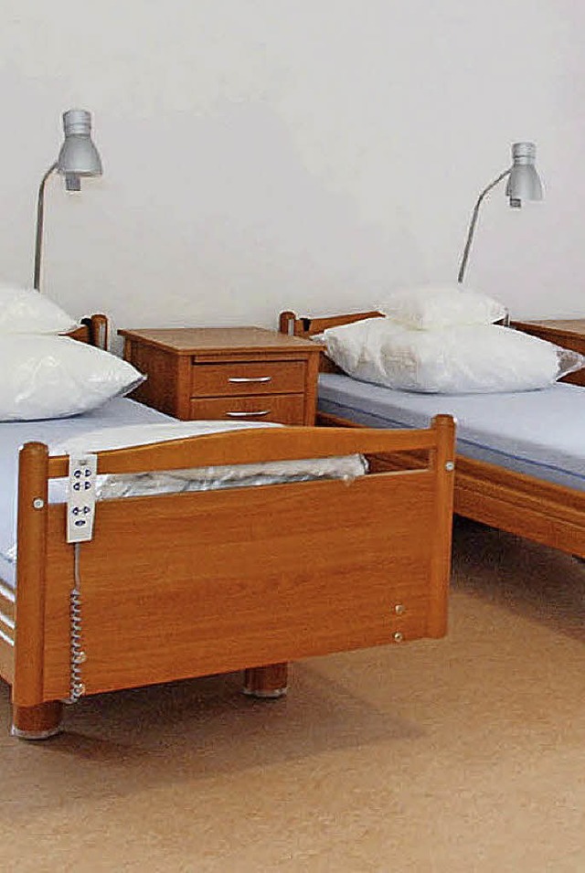 Doppelzimmer sind in Pflegeheimen meist nur gefragt, wenn Einzelzimmer fehlen.   | Foto: Hssel