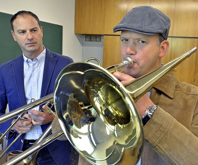 Stefan Meiershofer erfllt sich einen ...m Mittwoch die Musikschule wieder an.   | Foto: Michael Bamberger