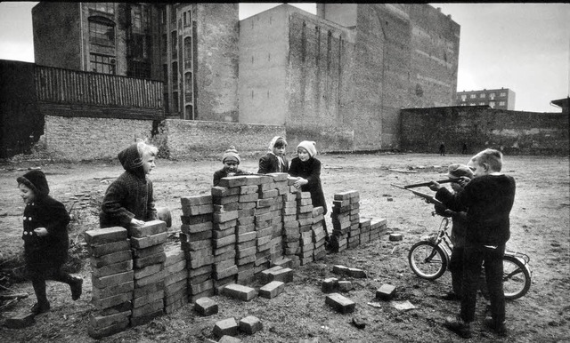 &#8222;Mauerbau und Grenzsoldaten&#822...nder &#8211; Westberlin, Februar 1962   | Foto: Raymond Depardon