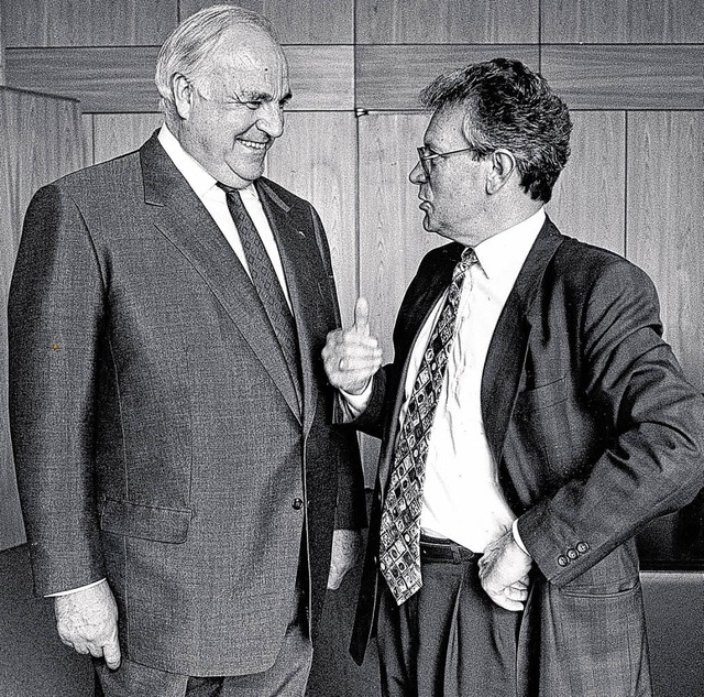 CDU-Bundestagsabgeordneter Werner Drf...deskanzler Helmut Kohl im Kanzleramt.   | Foto: Privat
