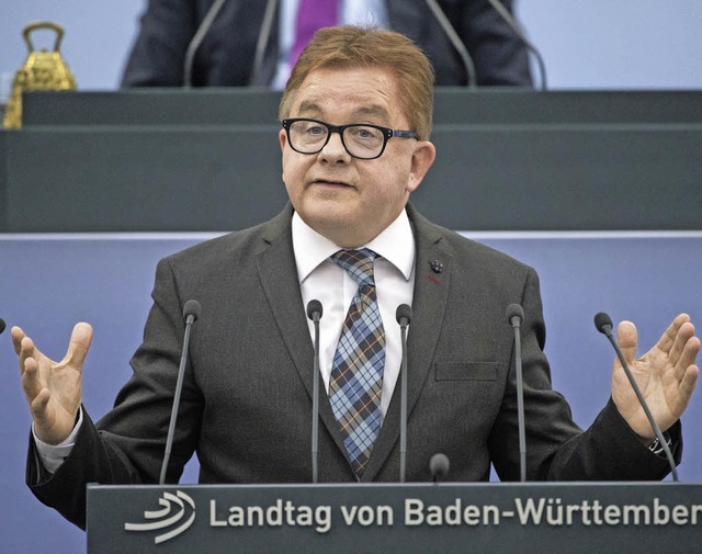 CDU-Fraktionschef Guido Wolf in der Landtagsdebatte  | Foto: dpa
