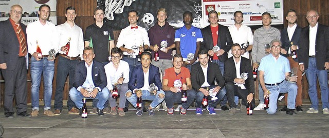 Die Spieler der vergangenen Saison (Fo...nt des Sdbadischen Fuballverbandes.   | Foto: Helmut Hassler