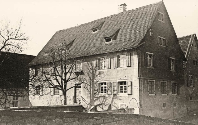Das ehemalige &#8222;Gasthaus zum Ochs...it der Aufnahme 1935 ein Kindergarten.  | Foto: Archiv Oehler