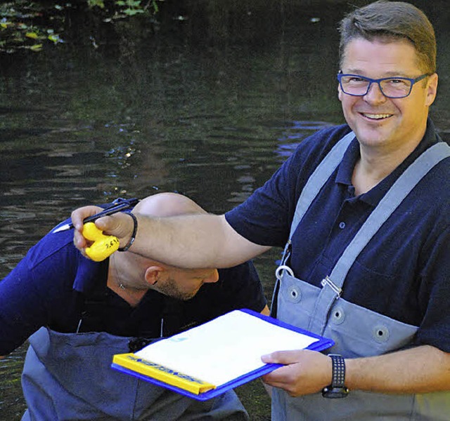 Die Entenregatta war  ein Hhepunkt de... Karsten Pabst hat das Sieger-Entchen.  | Foto: Norbert Sedlak