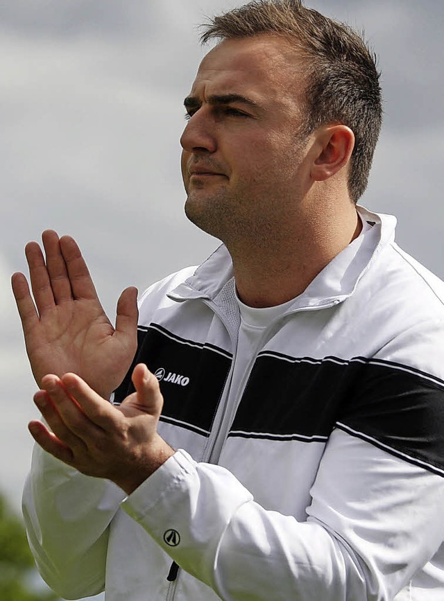 Beifall von Trainer Christian Leda fr... tadellose Leistung seiner Mannschaft.  | Foto: Reinhardt