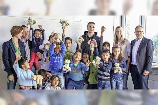 Azubis von Kälte-Huber helfen Flüchtlingskindern