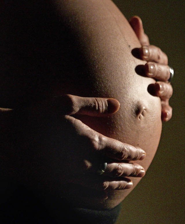 Das Ungeborene vertrgt keinen Alkohol   | Foto: dpa