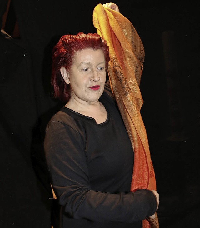 Ursula Buhlau  als Elle im Theaterstck &#8222;Meine Hand im Meer&#8220;.   | Foto: Dagmar Barber