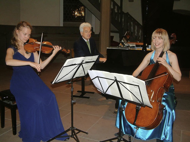 Amelie Gehweiler, Guido Heinke und Isabel Gehweiler (rechts)  | Foto: Roswitha Frey