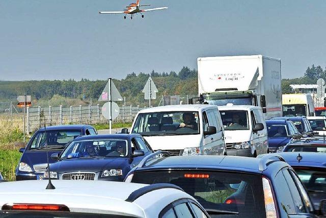 Mega-Stau in Freiburg: Baustellenplaner haben Feiertagsansturm vergessen