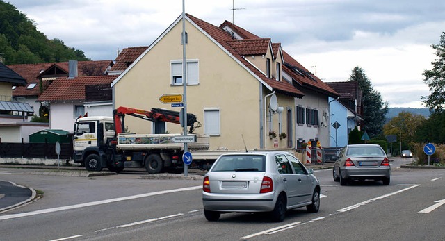 Wenn in Haagen die Hauinger Strae san...Richtung Wittlingen zu Behinderungen.   | Foto: Paul Schleer