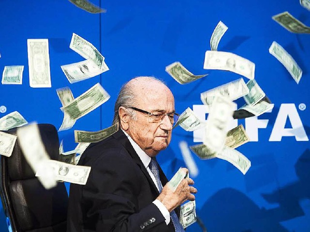 Prsident Joseph S. Blatter soll gesperrt werden  | Foto: dpa