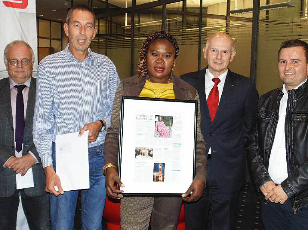 Der Verein S.T.E.P. Uganda Bad Sckingen, vertreten durch Bernhard Mutscheller und Elizabeth Kanitz, ist einer der 20 Preistrger.