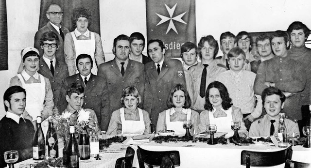 Mitglieder des Malteser-Ortsverbands i... 1970er Jahren in Tracht und Uniform.   | Foto: privat