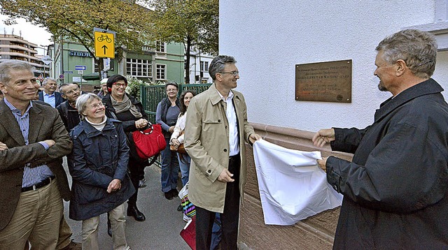 Enthllung der Gedenktafel an der Wallstrae   | Foto: Michael Bamberger