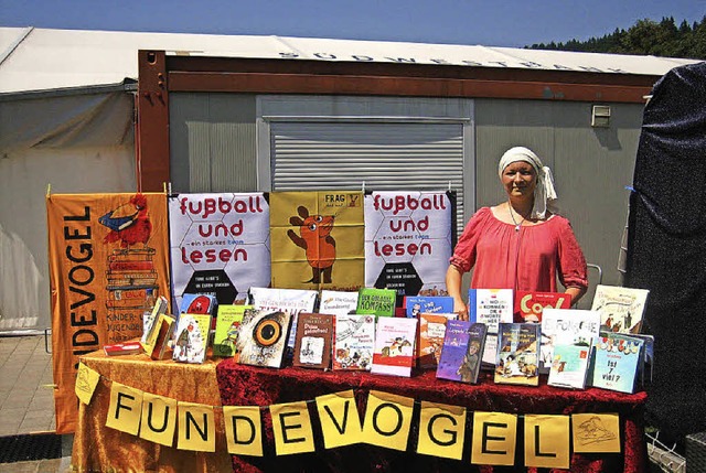Buchmesse im Kleinen: Fundevogels Kinderliteratur-Tisch  | Foto: Privat