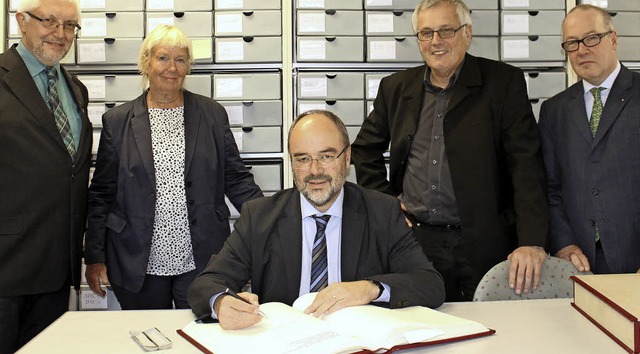 Hoher Besuch im Emmendinger Tagebuchar...enne und Professor Hans-Helmut Gander.  | Foto: Gerhard Seitz