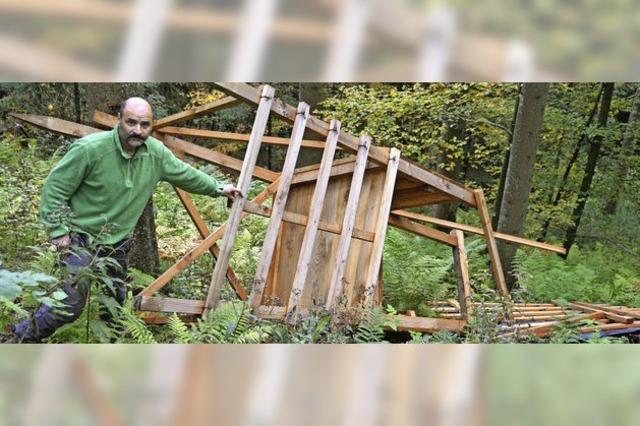 Unbekannte zerstren Hochsitze am Blauen