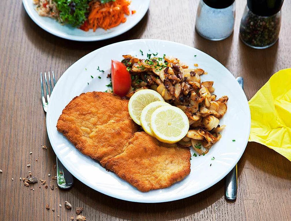 Schnitzel mit Brgele  | Foto: Michael Wissing