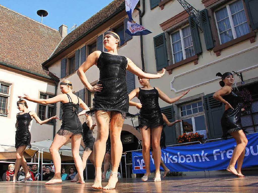 Das Showtanz-Ensemble „Matrix“ aus Freiburg begeisterte auf der Showbhne am Marktplatz.