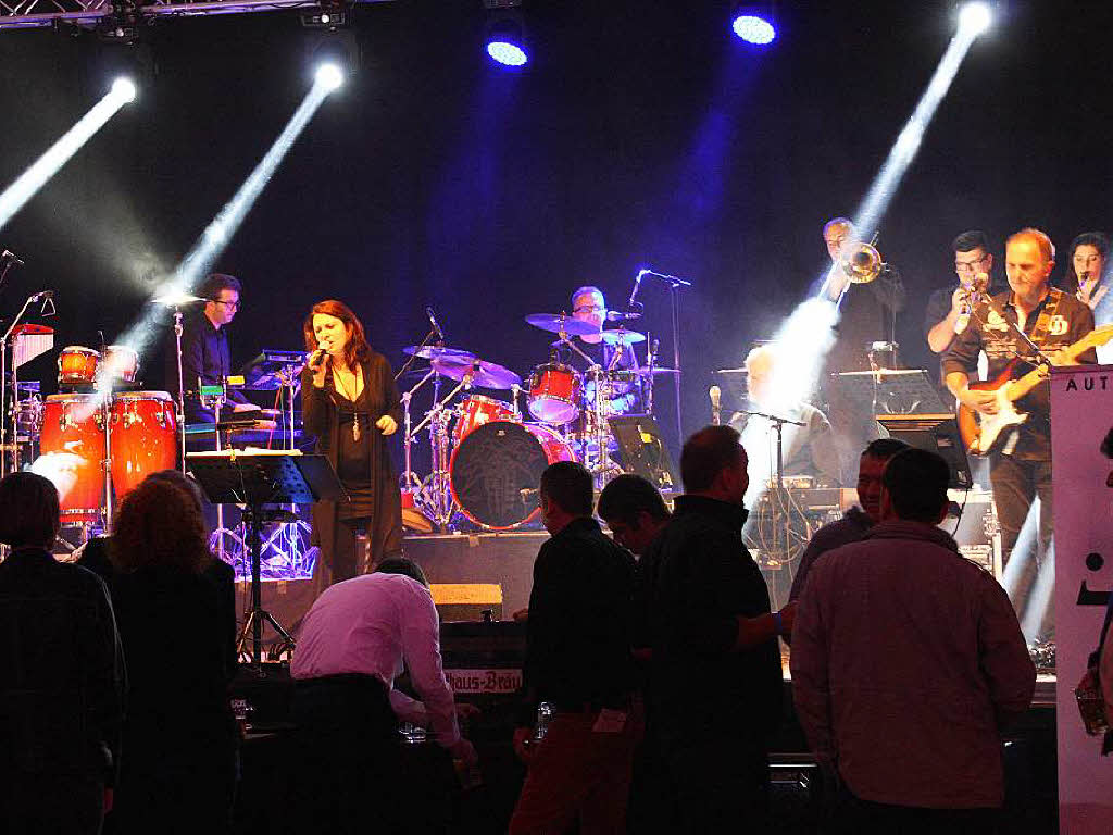 Die Party: Die Freiburger Band „Paradise“ machte musikalisch Stimmung am Samstagabend.