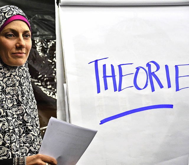 Antje Schupp als Islam-Lehrerin   | Foto: Annette Mahro