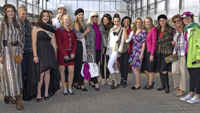 Die Models, die beim Flohmarkt des Ver...a Isabel Secondhand-Kleidung zeigten.   | Foto: Bernhard Rein